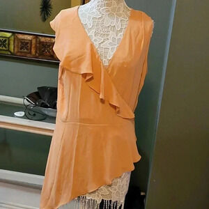 BCBGMAXAZRIA TOP